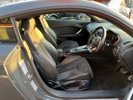 Audi TT 2.0 TFSI Sport Coupe 3dr Petrol S Tronic quattro Euro 6 (s/s) (230 ps) 23