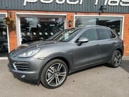 Porsche Cayenne 3.0 TD V6 SUV 5dr Diesel Tiptronic 4WD Euro 5 (s/s) (240 ps) 3