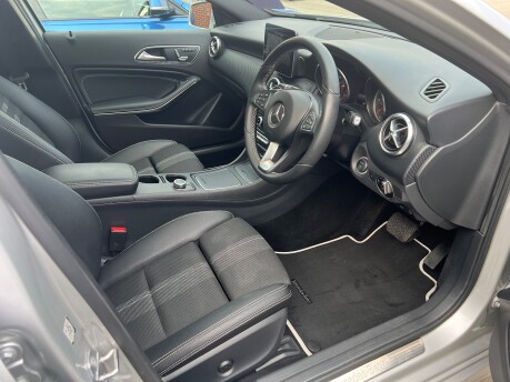 Mercedes-Benz A Class 2.1 A200d Sport Edition Plus Hatchback 5dr Diesel 7G-DCT Euro 6 (s/s) (136 40