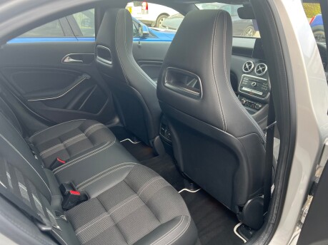 Mercedes-Benz A Class 2.1 A200d Sport Edition Plus Hatchback 5dr Diesel 7G-DCT Euro 6 (s/s) (136 50
