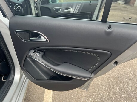 Mercedes-Benz A Class 2.1 A200d Sport Edition Plus Hatchback 5dr Diesel 7G-DCT Euro 6 (s/s) (136 53