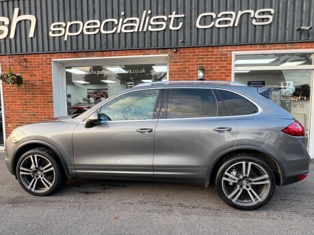 Porsche Cayenne 4.8 S SUV 5dr Petrol TiptronicS 4WD Euro 5 (s/s) (400 ps) 36