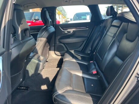 Volvo V90 2.0 D4 Inscription Estate 5dr Diesel Auto Euro 6 (s/s) (190 ps) 10