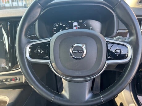 Volvo V90 2.0 D4 Inscription Estate 5dr Diesel Auto Euro 6 (s/s) (190 ps) 13