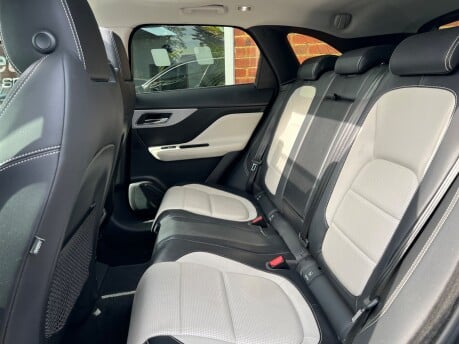 Jaguar F-Pace 2.0 D180 R-Sport SUV 5dr Diesel Auto AWD Euro 6 (s/s) (180 ps) 16