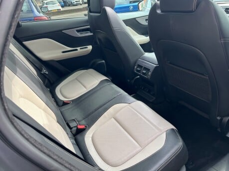 Jaguar F-Pace 2.0 D180 R-Sport SUV 5dr Diesel Auto AWD Euro 6 (s/s) (180 ps) 22