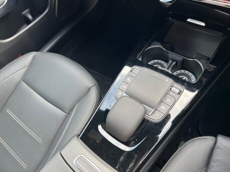 Mercedes-Benz CLA Class 1.3 CLA250e AMG Line (Premium) Coupe 4dr Petrol Plug-in Hybrid 8G-DCT EURO6 34