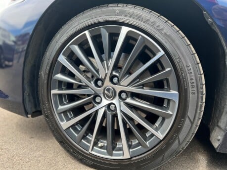 Lexus Es 2.5 300h Saloon 4dr Petrol Hybrid Euro 6 (s/s) (218 ps) 16