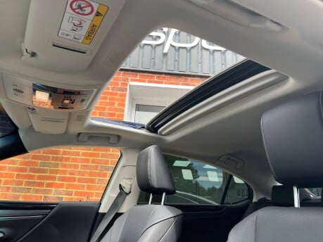Lexus Es 2.5 300h Saloon 4dr Petrol Hybrid Euro 6 (s/s) (218 ps) 20