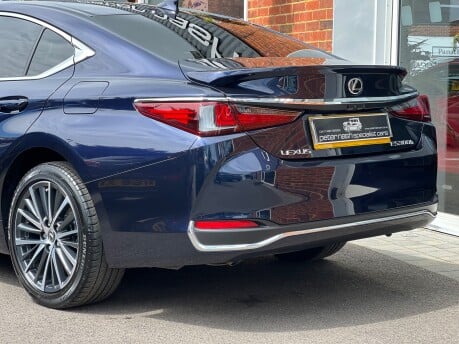 Lexus Es 2.5 300h Saloon 4dr Petrol Hybrid Euro 6 (s/s) (218 ps) 23