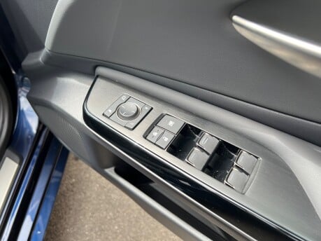 Lexus Es 2.5 300h Saloon 4dr Petrol Hybrid Euro 6 (s/s) (218 ps) 30