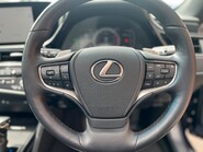 Lexus Es 2.5 300h Saloon 4dr Petrol Hybrid Euro 6 (s/s) (218 ps) 31