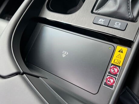 Lexus Es 2.5 300h Saloon 4dr Petrol Hybrid Euro 6 (s/s) (218 ps) 33