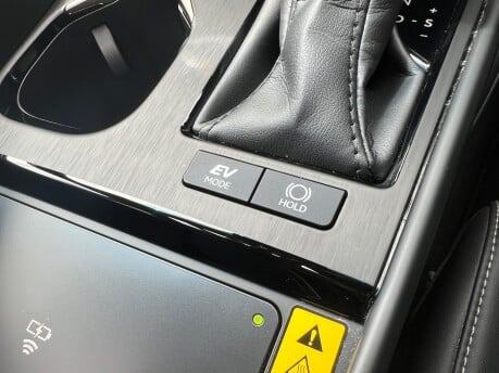 Lexus Es 2.5 300h Saloon 4dr Petrol Hybrid Euro 6 (s/s) (218 ps) 40