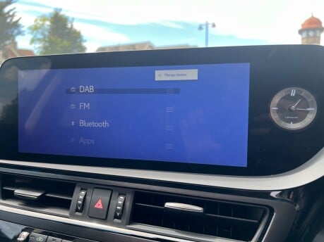 Lexus Es 2.5 300h Saloon 4dr Petrol Hybrid Euro 6 (s/s) (218 ps) 41