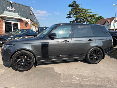 Land Rover Range Rover 3.0 SD V6 Vogue SUV 5dr Diesel Auto 4WD Euro 6 (s/s) (275 ps) 5
