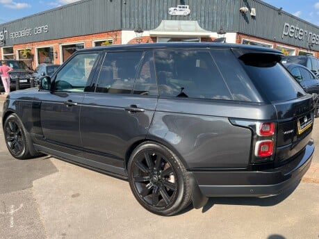 Land Rover Range Rover 3.0 SD V6 Vogue SUV 5dr Diesel Auto 4WD Euro 6 (s/s) (275 ps) 6
