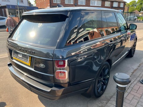 Land Rover Range Rover 3.0 SD V6 Vogue SUV 5dr Diesel Auto 4WD Euro 6 (s/s) (275 ps) 7