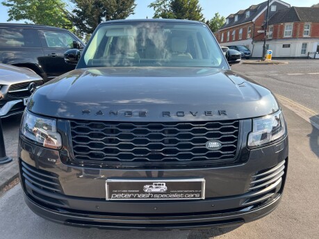 Land Rover Range Rover 3.0 SD V6 Vogue SUV 5dr Diesel Auto 4WD Euro 6 (s/s) (275 ps) 10