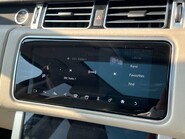 Land Rover Range Rover 3.0 SD V6 Vogue SUV 5dr Diesel Auto 4WD Euro 6 (s/s) (275 ps) 33