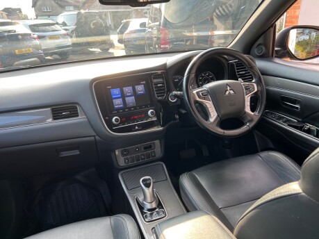 Mitsubishi Outlander 2.4h TwinMotor 13.8kWh Dynamic Safety SUV 5dr Petrol Plug-in Hybrid CVT 4WD 3