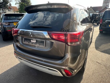 Mitsubishi Outlander 2.4h TwinMotor 13.8kWh Dynamic Safety SUV 5dr Petrol Plug-in Hybrid CVT 4WD 9