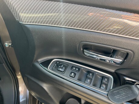 Mitsubishi Outlander 2.4h TwinMotor 13.8kWh Dynamic Safety SUV 5dr Petrol Plug-in Hybrid CVT 4WD 22