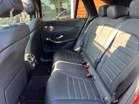 Mercedes-Benz GLC 2.0 GLC300d AMG Line (PREMIUM PLUS) SUV 5dr Diesel G-Tronic+ 4MATIC Euro 6 18