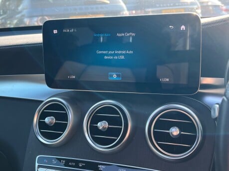 Mercedes-Benz GLC 2.0 GLC300d AMG Line (PREMIUM PLUS) SUV 5dr Diesel G-Tronic+ 4MATIC Euro 6 34