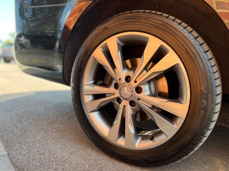 Mercedes-Benz V Class 2.2 V250d BlueTEC Sport MPV 5dr Diesel G-Tronic+ Euro 6 (s/s) 8 Seat XLWB 20