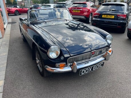 MG B ROADSTER 6