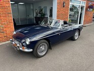 MG B ROADSTER 8