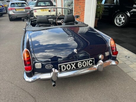 MG B ROADSTER 13