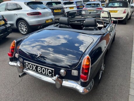 MG B ROADSTER 15