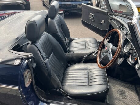 MG B ROADSTER 22