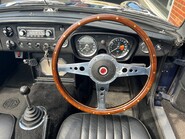 MG B ROADSTER 27