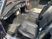 MG B ROADSTER 31