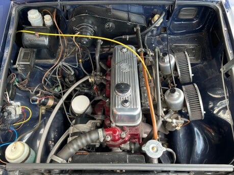 MG B ROADSTER 36