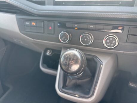 Volkswagen Transporter 2.0 TDI T28 Highline Panel Van 5dr Diesel Manual FWD SWB Euro 6 (s/s) 28