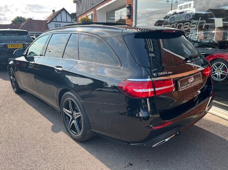 Mercedes-Benz E Class 2.0 E300de 13.5kWh AMG Line (Premium Plus) Estate 5dr Diesel Plug-in Hybrid 2