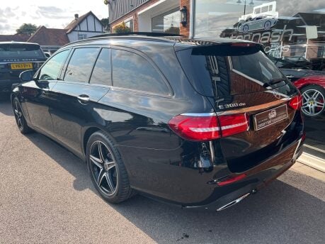 Mercedes-Benz E Class 2.0 E300de 13.5kWh AMG Line (Premium Plus) Estate 5dr Diesel Plug-in Hybrid 2