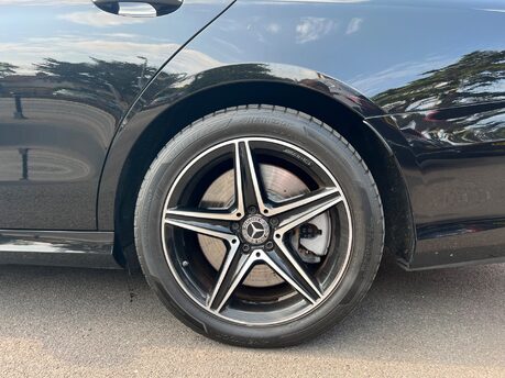 Mercedes-Benz E Class 2.0 E300de 13.5kWh AMG Line (Premium Plus) Estate 5dr Diesel Plug-in Hybrid 9