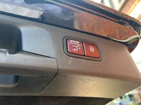 Mercedes-Benz E Class 2.0 E300de 13.5kWh AMG Line (Premium Plus) Estate 5dr Diesel Plug-in Hybrid 14