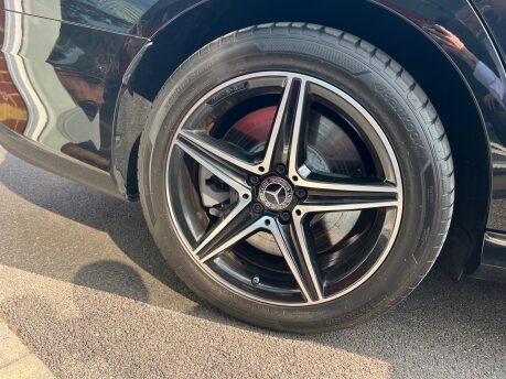 Mercedes-Benz E Class 2.0 E300de 13.5kWh AMG Line (Premium Plus) Estate 5dr Diesel Plug-in Hybrid 16