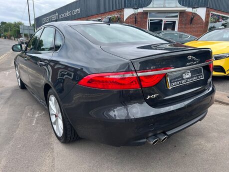 Jaguar XF 2.0d R-Sport Saloon 4dr Diesel Auto AWD Euro 6 (s/s) (180 ps) 2