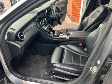 Mercedes-Benz C Class 1.5 C200 MHEV EQ Boost Sport Saloon 4dr Petrol G-Tronic+ Euro 6 (198ps) 36