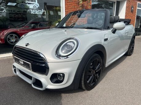 Mini Convertible 1.5 Cooper Sport Convertible 2dr Petrol Steptronic Euro 6 (s/s) (136 ps)