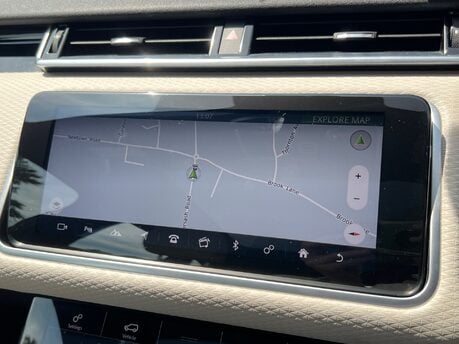 Land Rover Range Rover Velar 2.0 D180 R-Dynamic S SUV 5dr Diesel Auto 4WD Euro 6 (s/s) (180 ps) 30