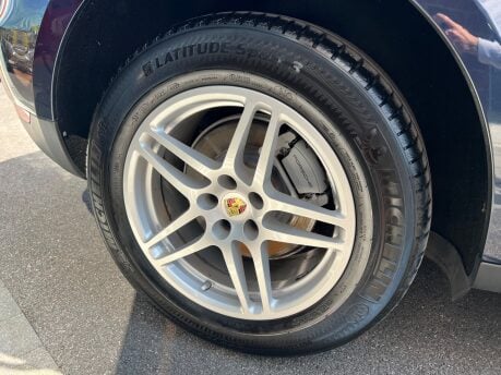 Porsche Macan 3.0 TD V6 S SUV 5dr Diesel PDK 4WD Euro 6 (s/s) (258 ps) 21
