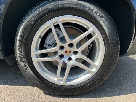 Porsche Macan 3.0 TD V6 S SUV 5dr Diesel PDK 4WD Euro 6 (s/s) (258 ps) 23
